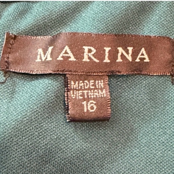 Beautiful Jade Green Long Sleeve Lace Elegant Dress - Picture 2 of 10